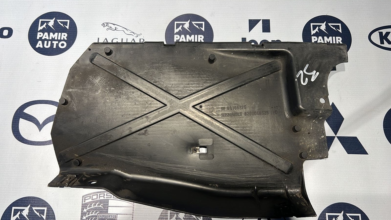 Защита двигателя правая Opel Vivaro/A 2001-2014