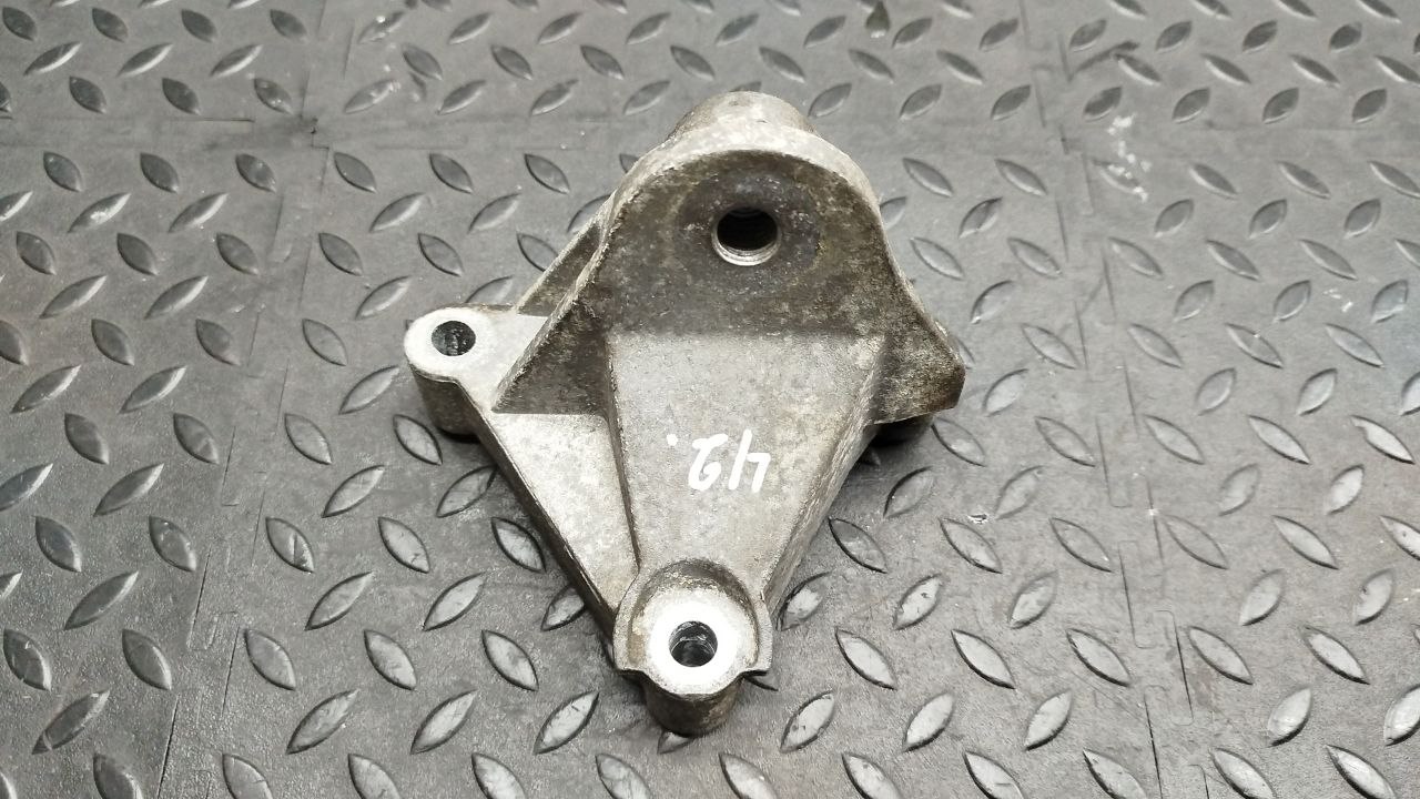 Кронштейн двигателя Renault Scenic/2 2003-2009