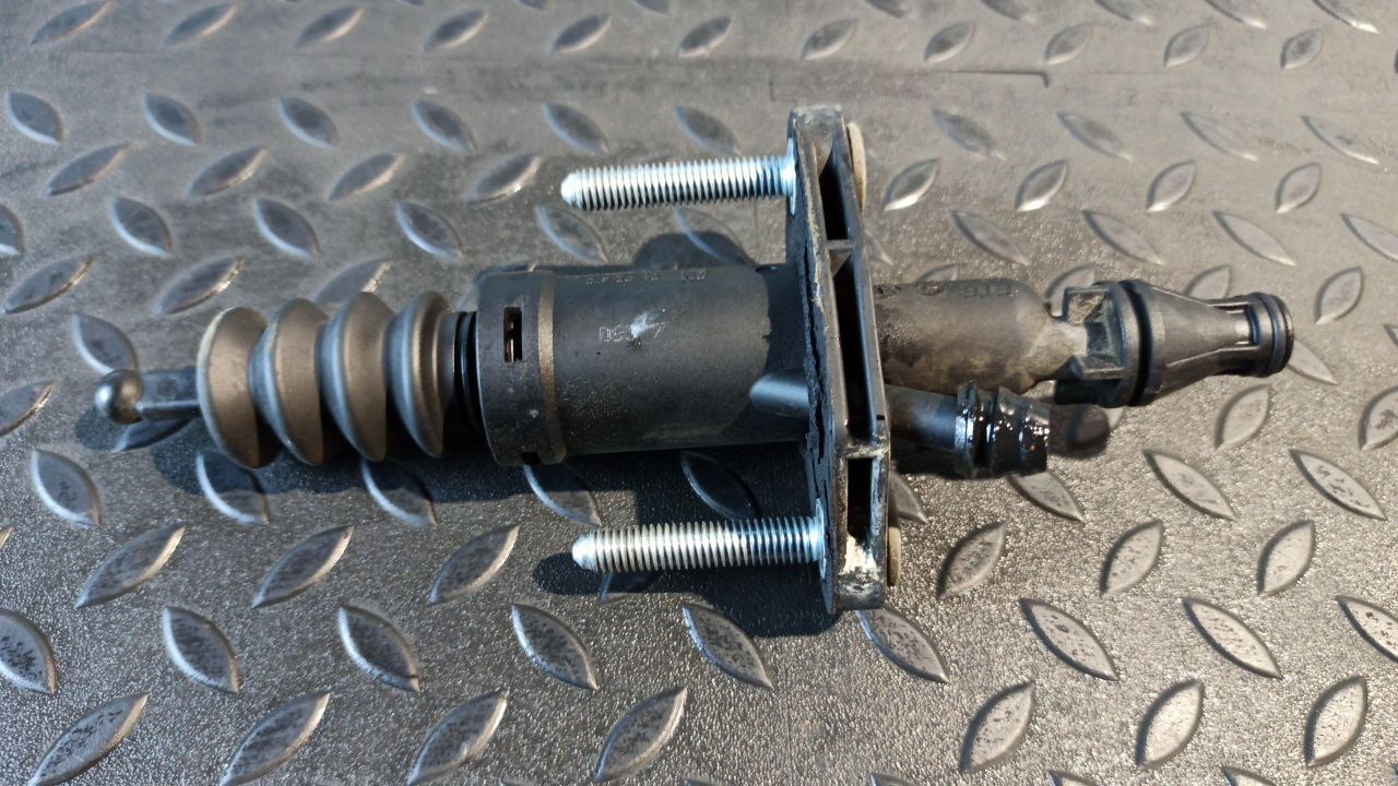 Цилиндр сцепления главный Opel Vectra/C 2002-2008