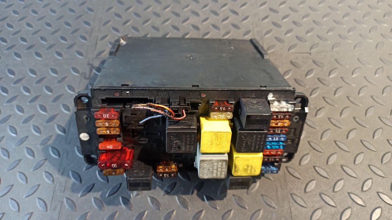 Блок SAM передний Mercedes C/W203 2000-2008