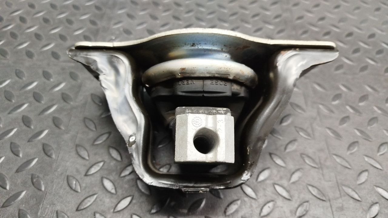 Опора двигателя Renault Scenic/2 2003-2009