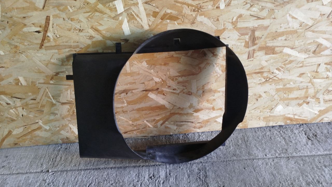 Диффузор вентилятора Mercedes C/W202 1993-2001