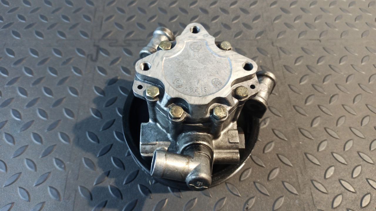 Насос ГУР Mercedes C/W203 2000-2008