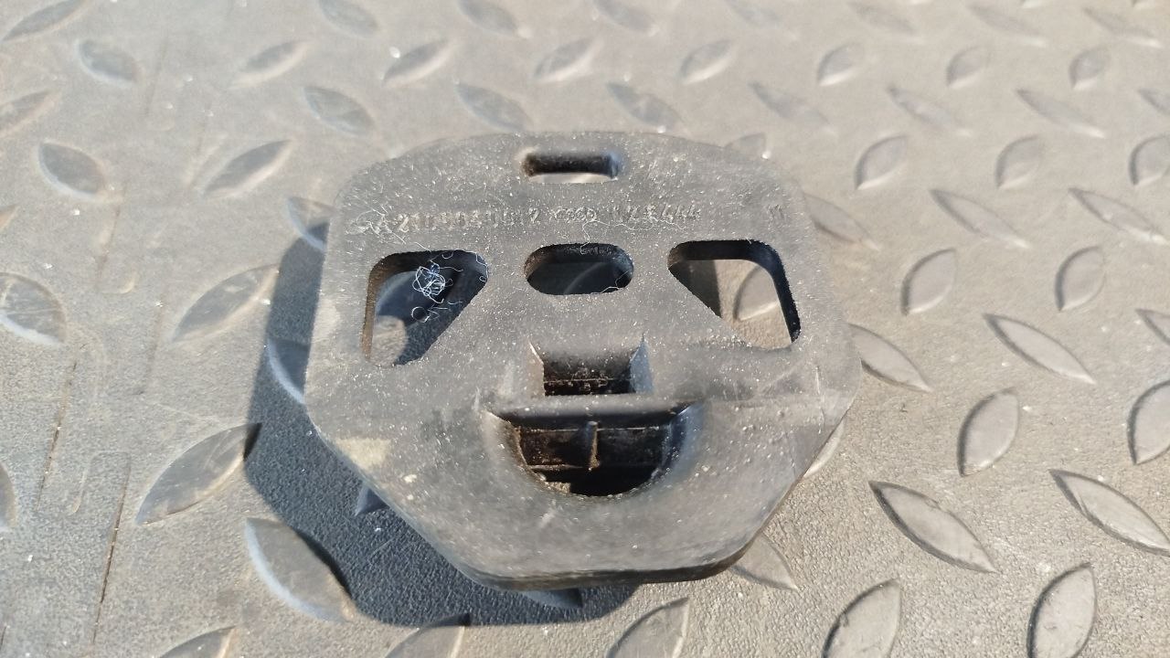 Кронштейн радиатора Mercedes E/W210 1995-2003