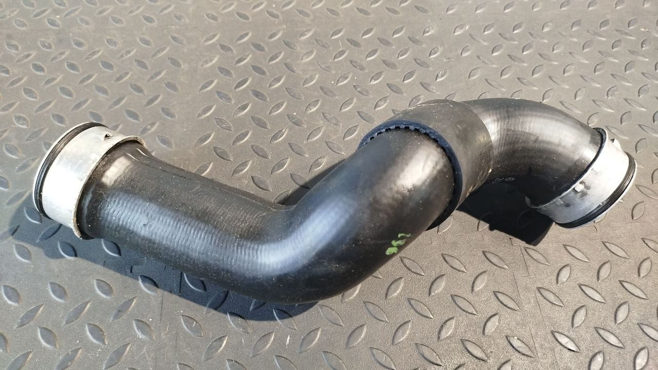 Патрубок интеркулера Mercedes C/W203 2000-2008