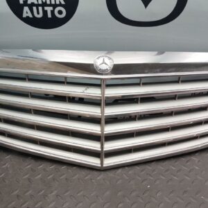 Решетка радиатора Mercedes E/W211 2002-2009