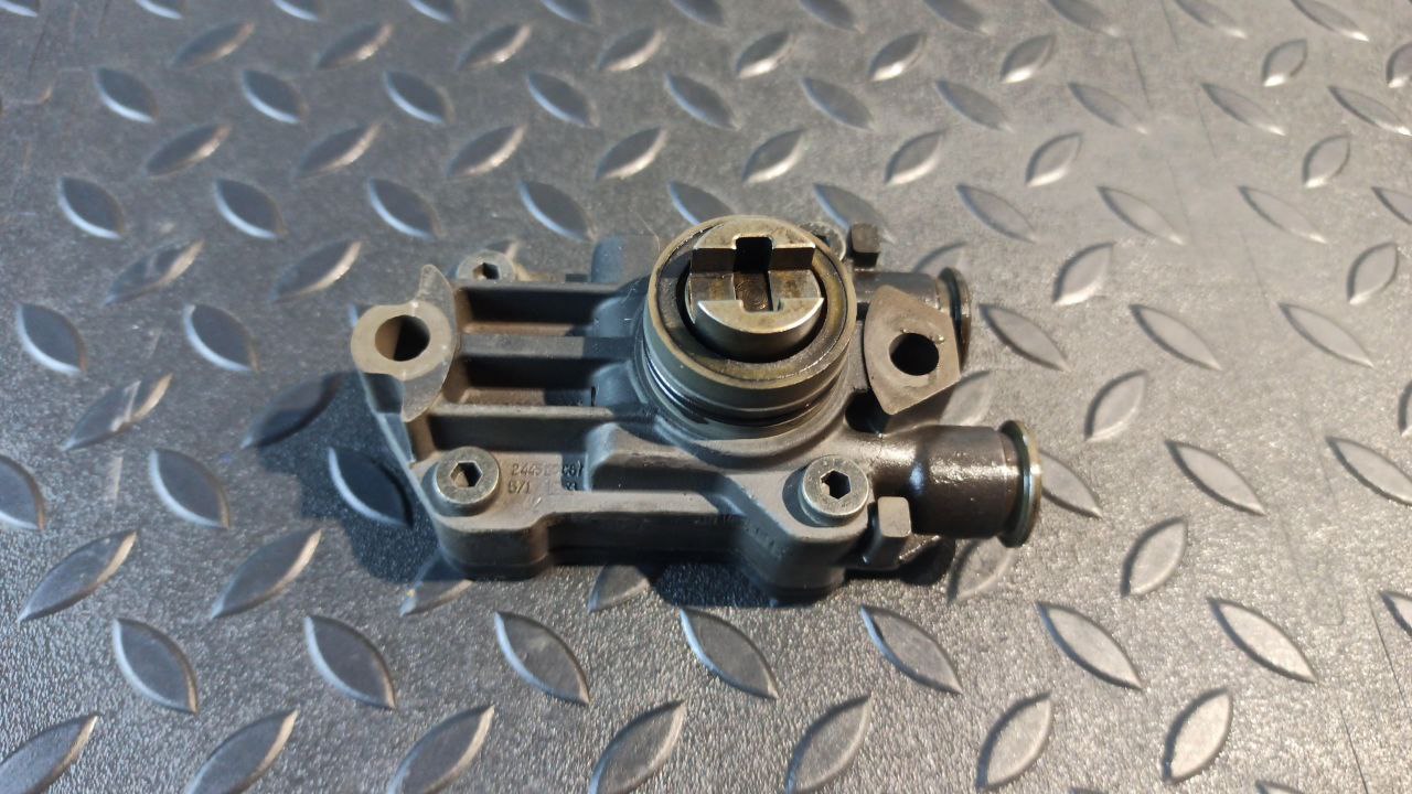 Насос подкачки Mercedes C/W203 2000-2008