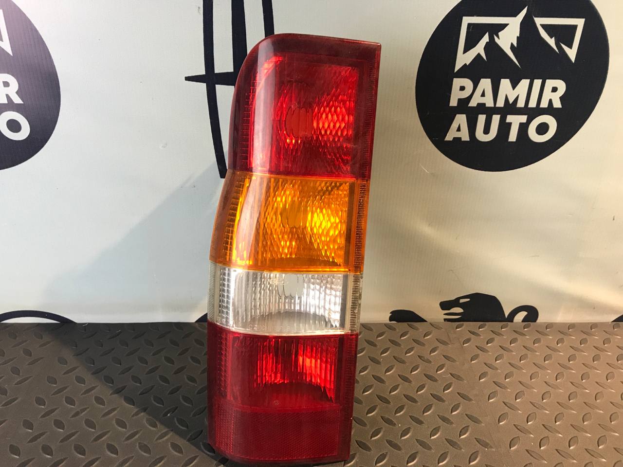 Фонарь задний левый Ford Transit 2000-2006