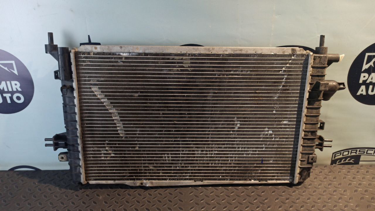 Радиатор ОЖ Opel Zafira/B 2005-2014