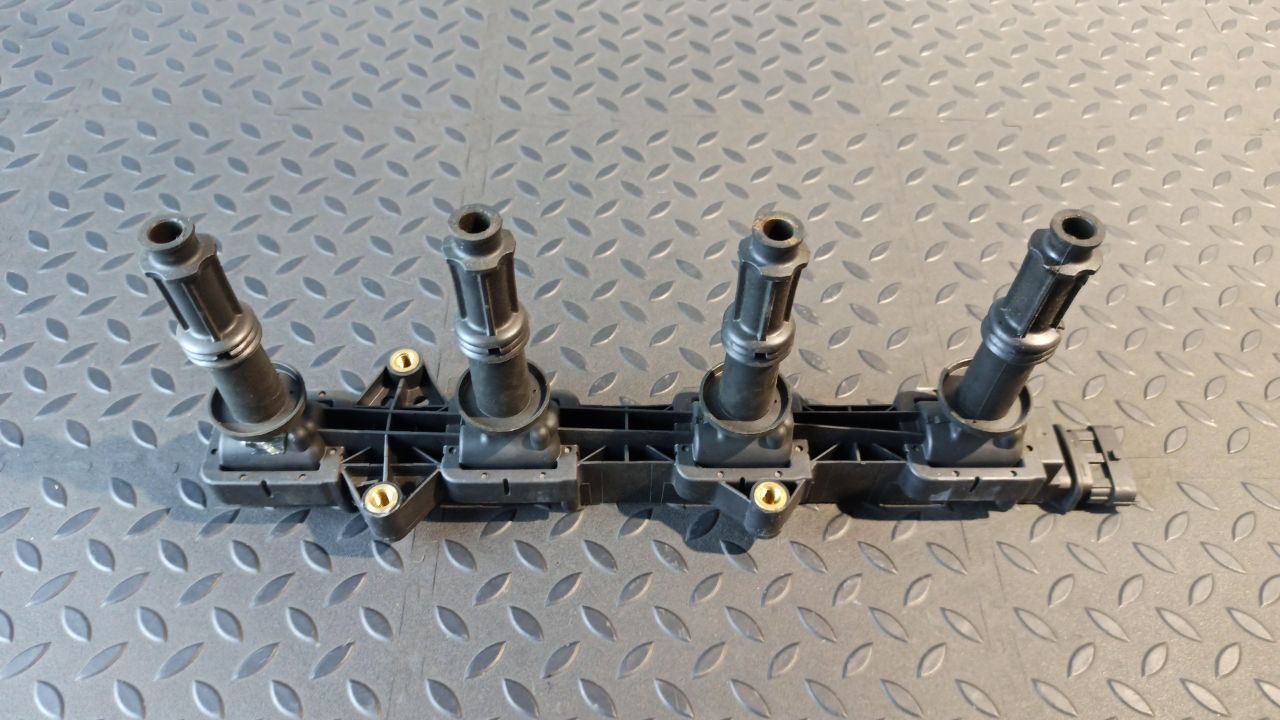 Катушка зажигания Opel Vectra/C 2002-2008