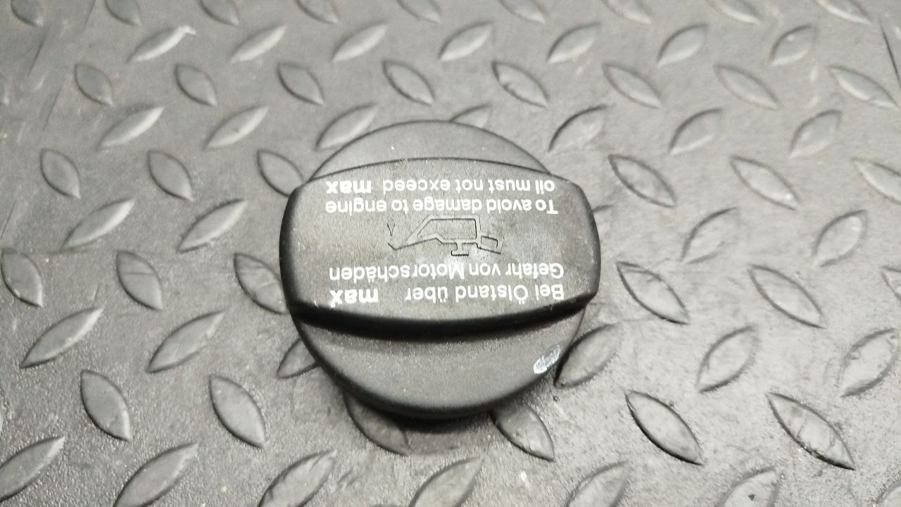 Крышка маслозаливной горловины Mercedes C/W202 1993-2001