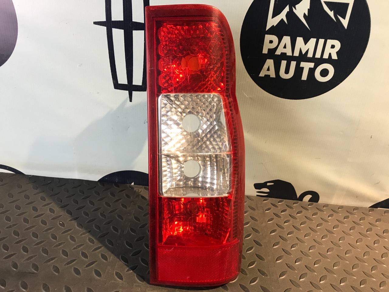 Фонарь задний правый Ford Transit 2006-2013