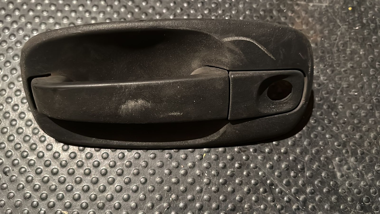 Ручка двери передняя левая Opel Vivaro/A 2001-2014