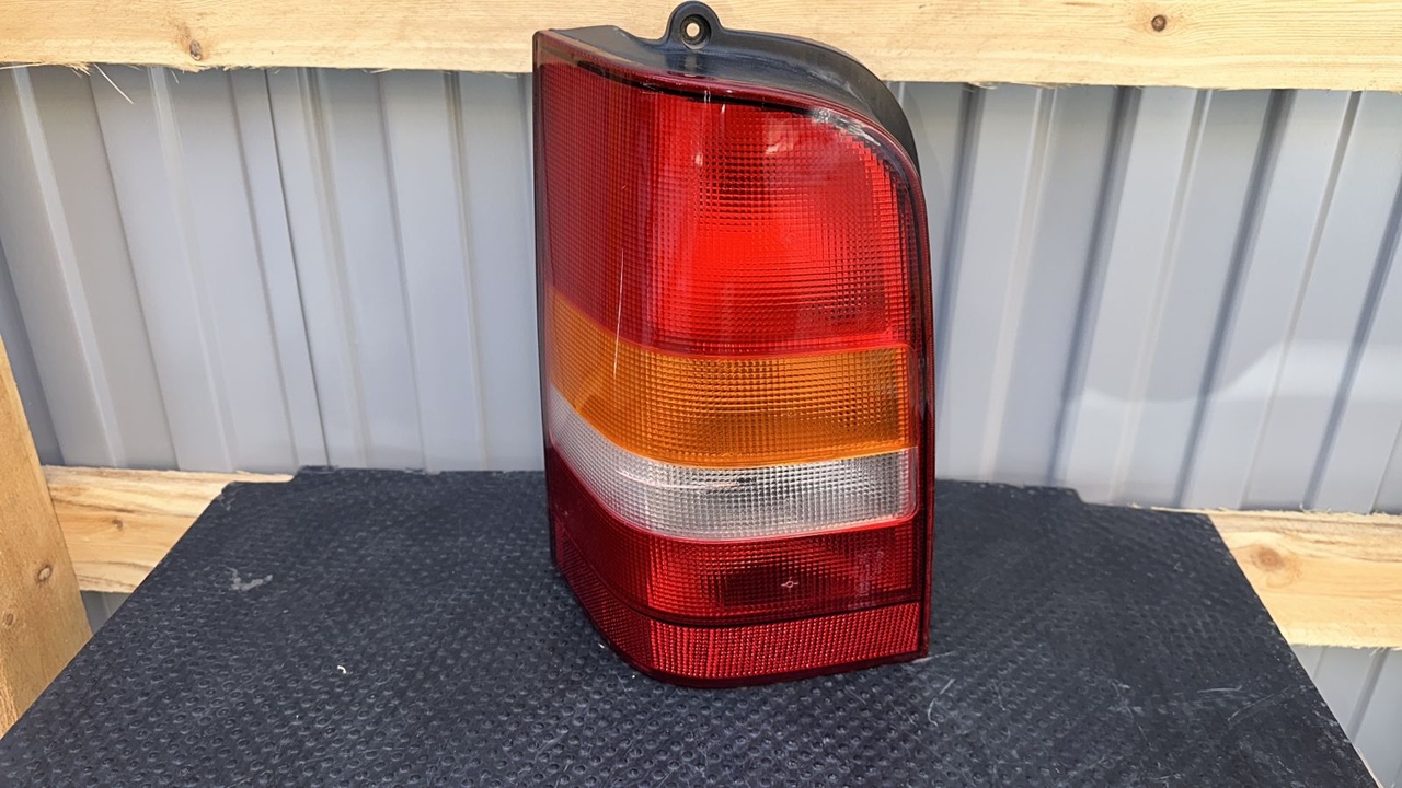 Фонарь задний левый Mercedes Vito/W638 1996-2003