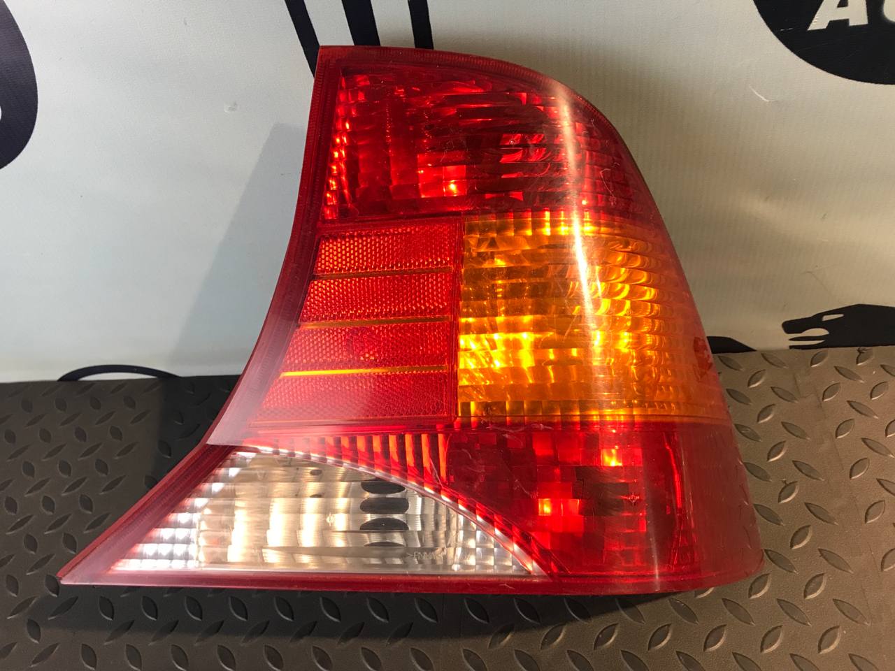 Фонарь задний правый Ford Focus 1998-2007