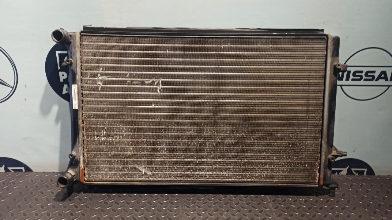 Радиатор ОЖ Volkswagen Golf/5 2003-2009