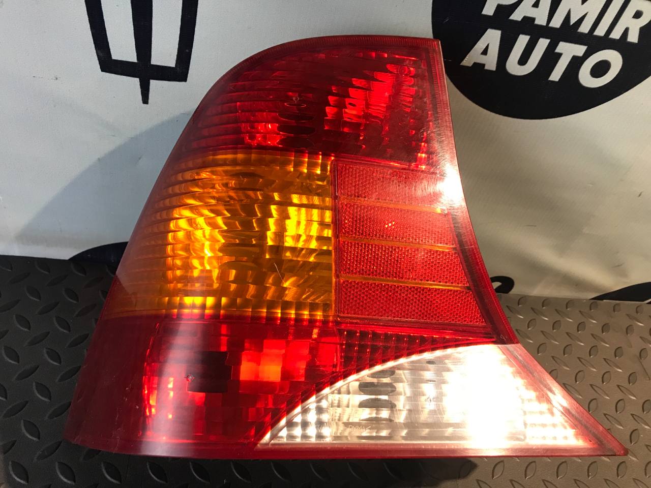 Фонарь задний левый Ford Focus 1998-2007