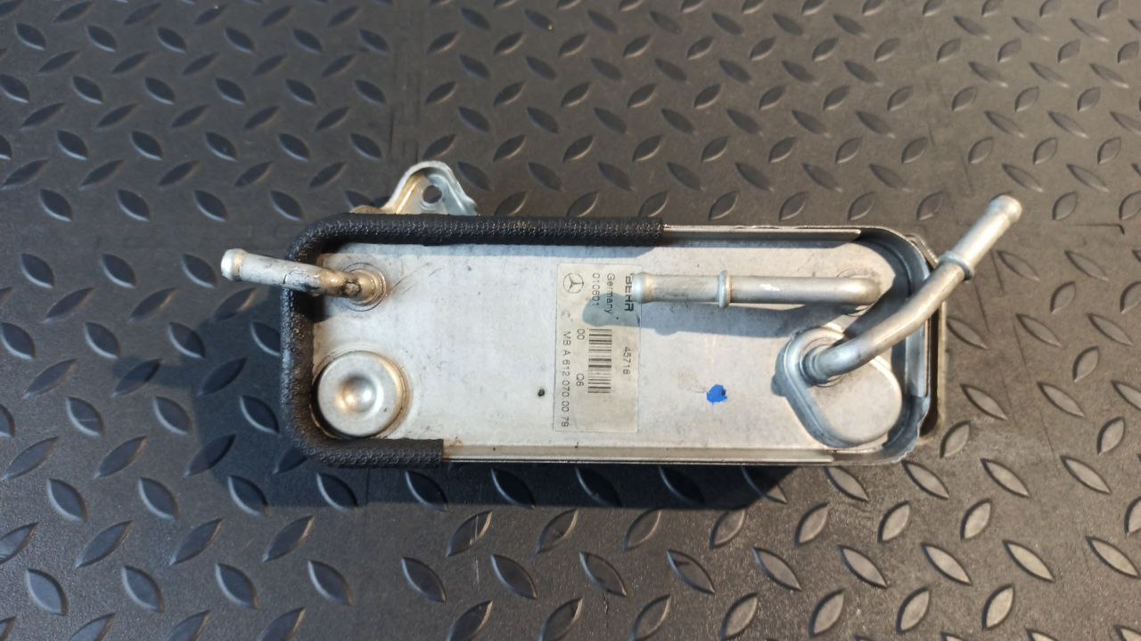 Радиатор масляный (Теплообменник) Mercedes C/W203 2000-2008