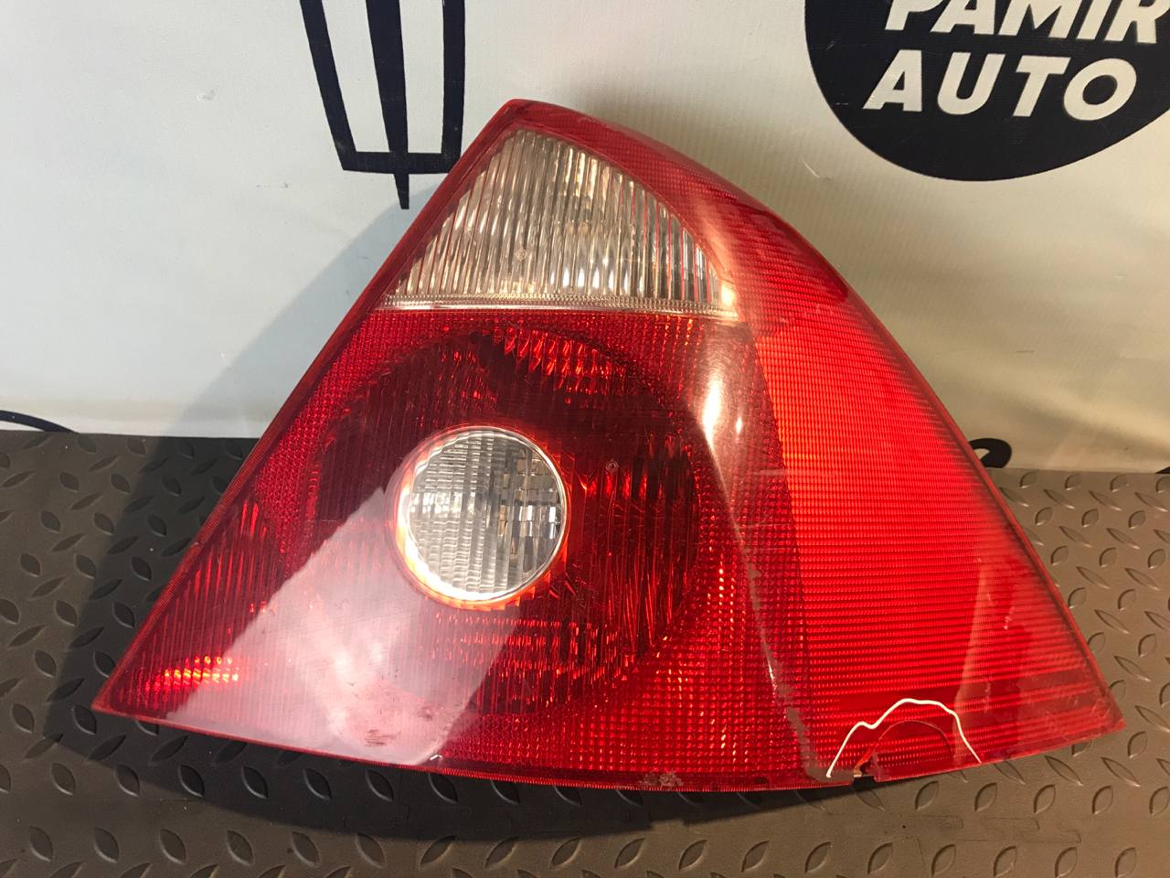 Фонарь задний правый Ford Mondeo/3 2000-2007