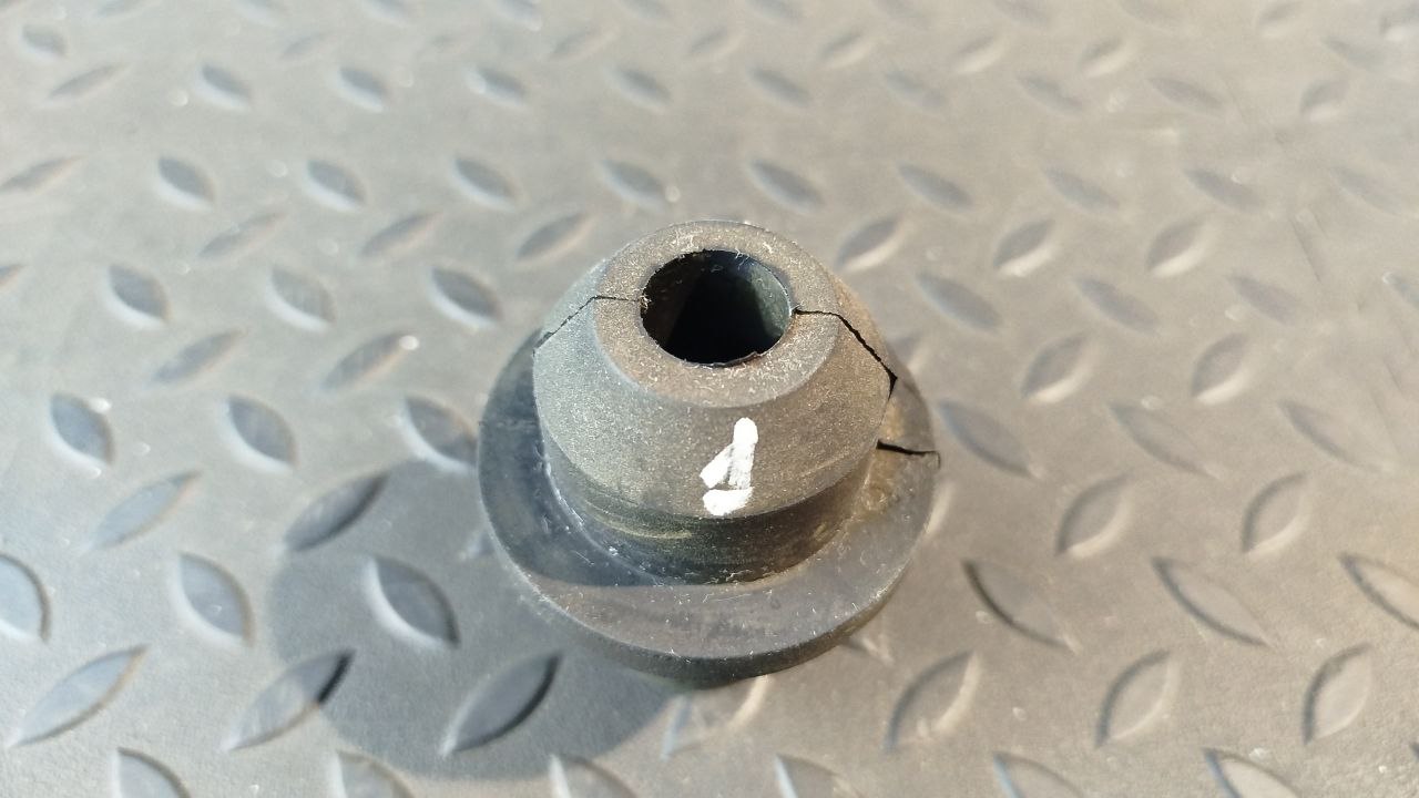 Кронштейн радиатора Ford Mondeo/3 2000-2007