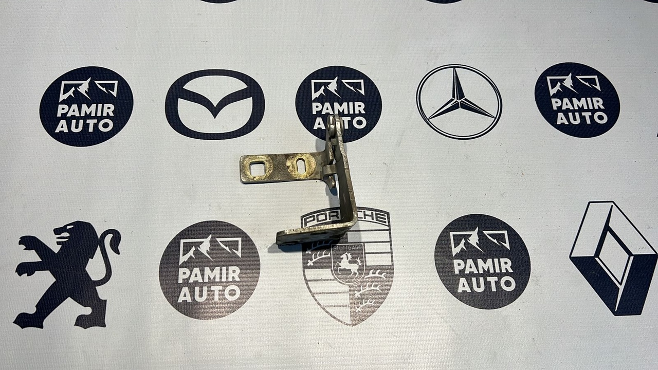 Петля капота правая Opel Vivaro/A 2001-2014