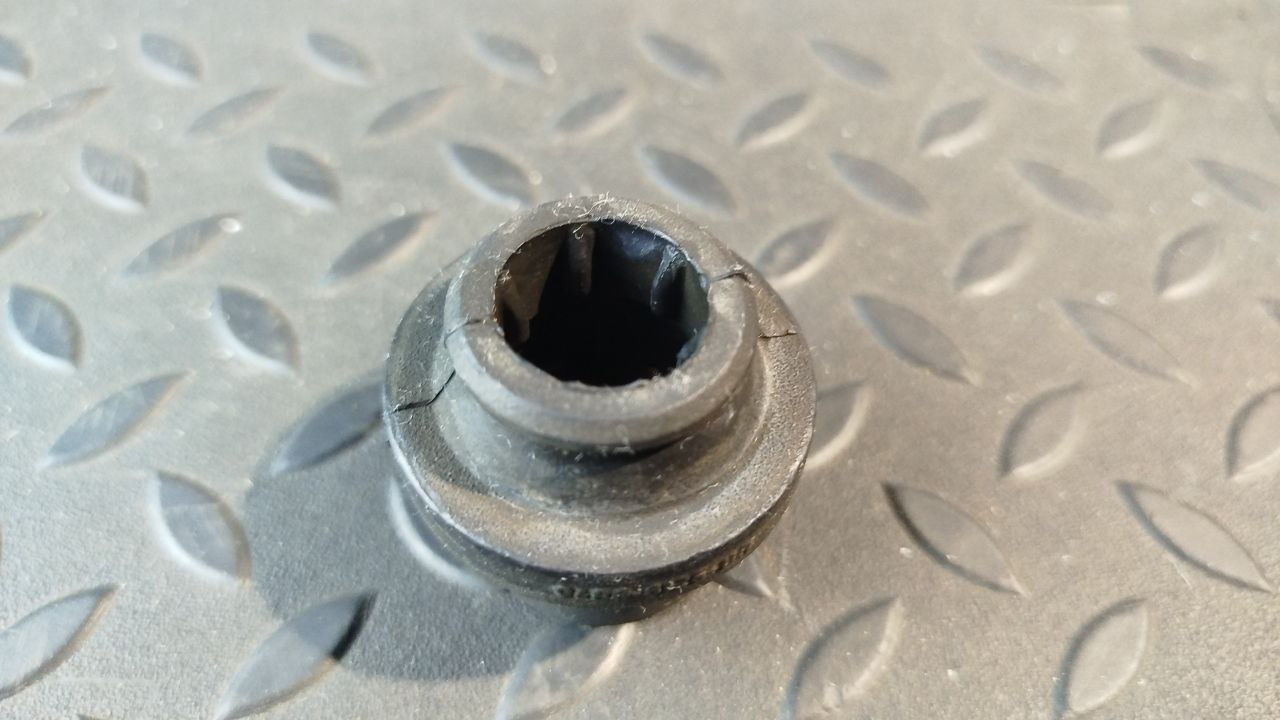 Кронштейн радиатора Ford Mondeo/3 2000-2007