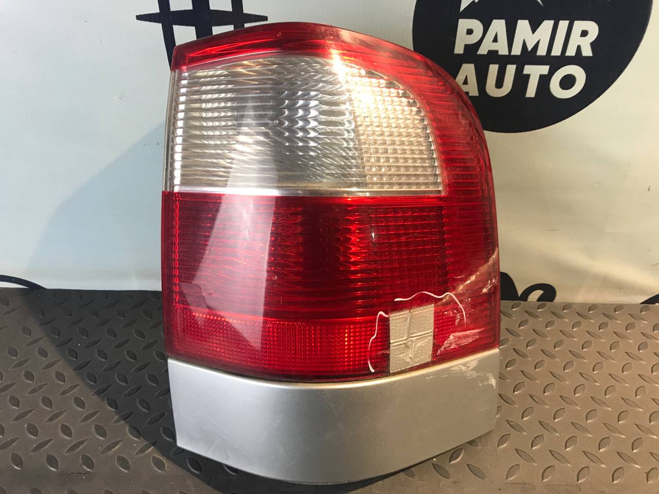 Фонарь задний наружный правый Ford Galaxy 1995-2006