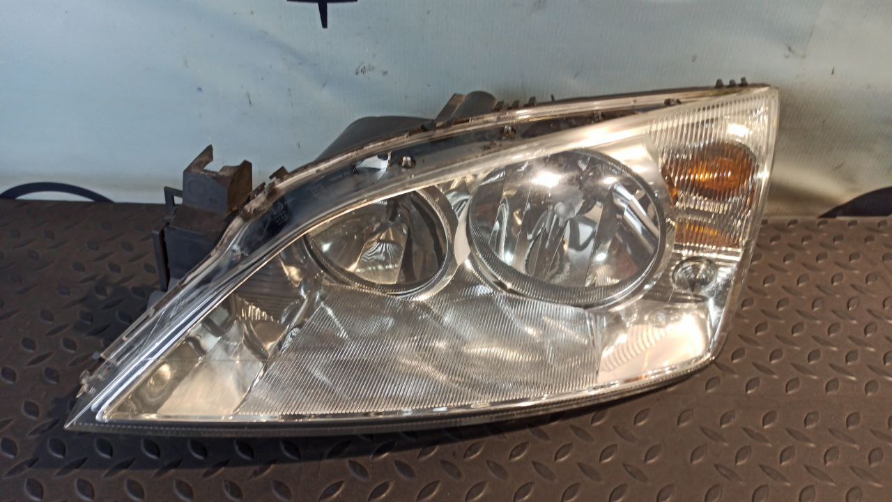 Фара левая Ford Mondeo/3 2000-2007