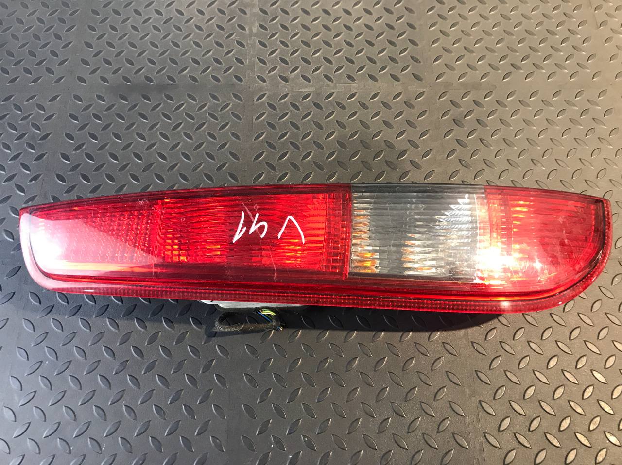 Фонарь задний левый Ford Focus/2 2004-2011