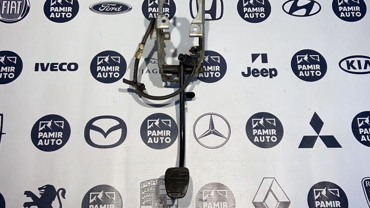 Педаль тормоза Opel Vivaro/A 2001-2014