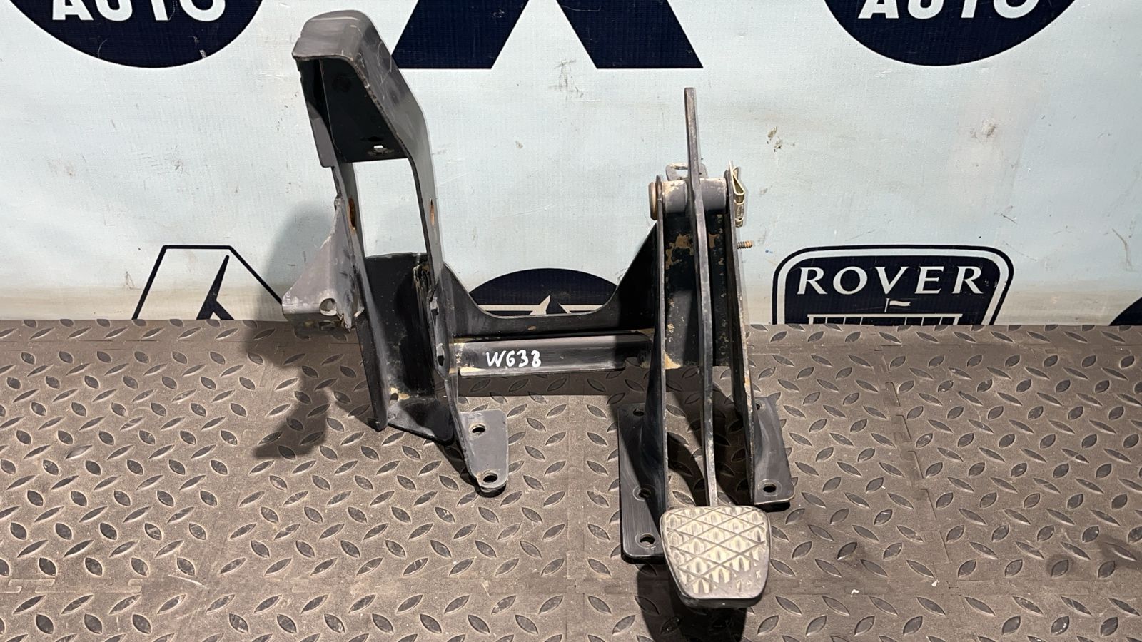 Кронштейн педалей (Тормоз) Mercedes Vito/W638 1996-2003