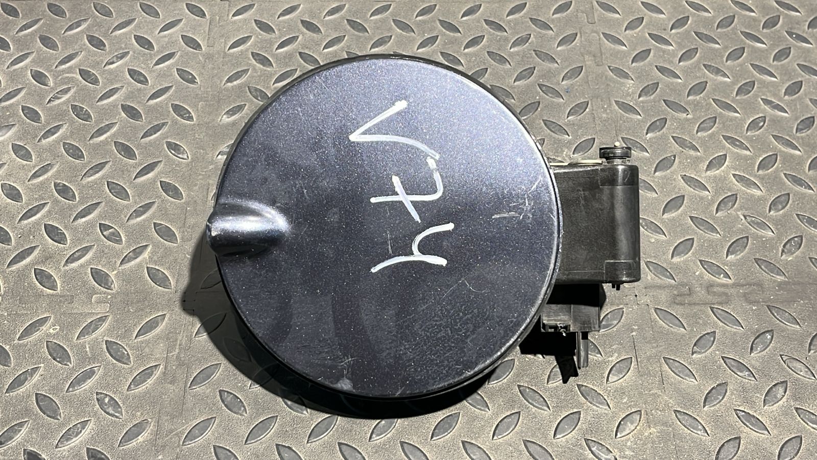 Лючок бензобака Ford Focus/2 2004-2011