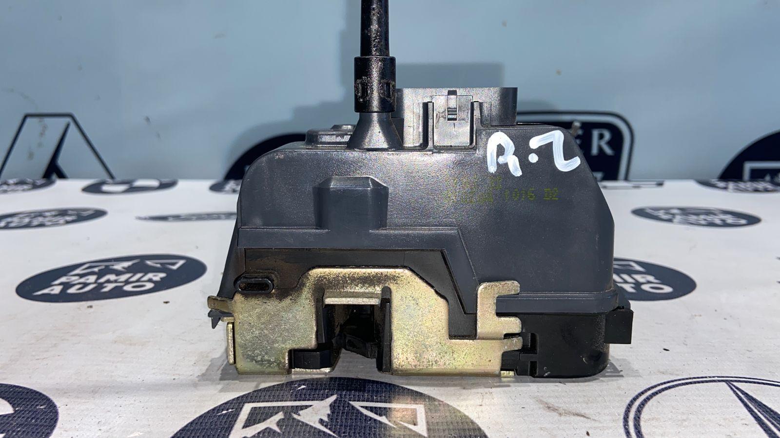 Замок двери задний правый Renault Scenic/2 2003-2009