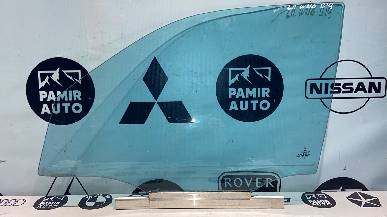 Стекло двери переднее левое Mercedes E/W210 1995-2003