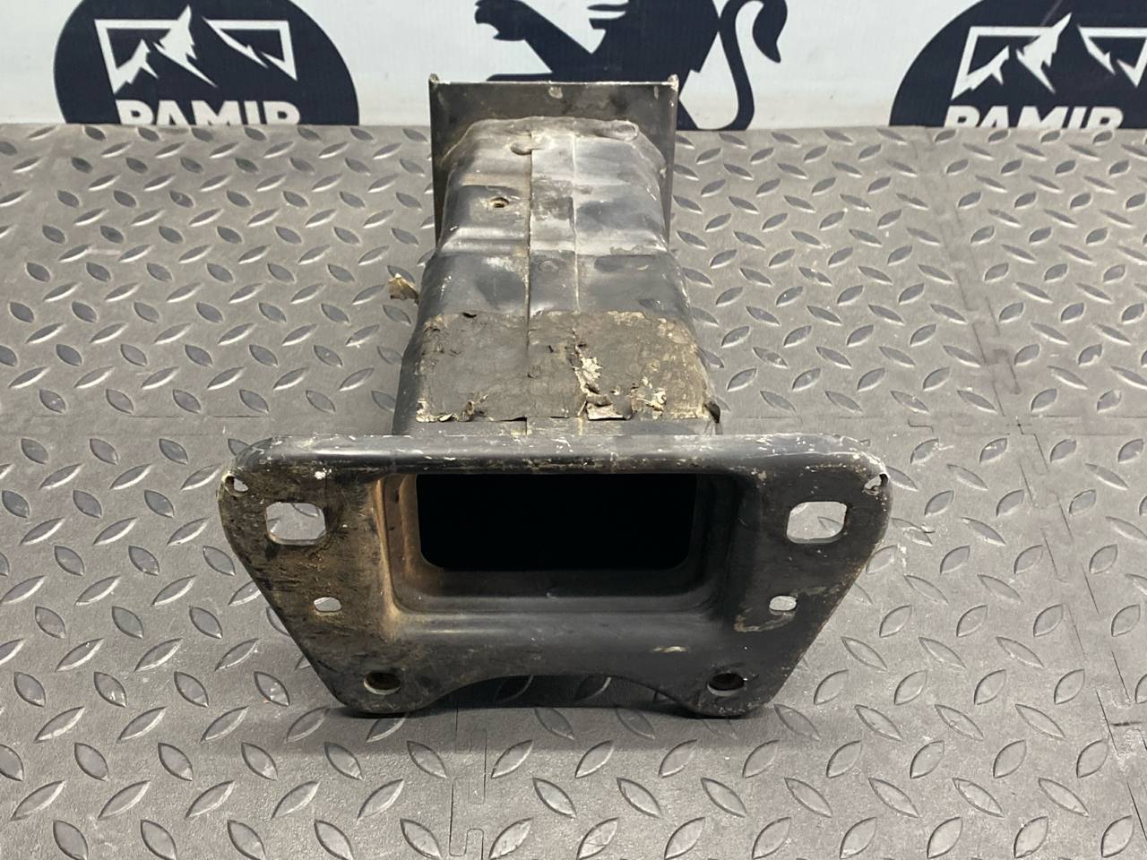 Кронштейн усилителя бампера передний правый Mercedes M/W164 2005-2011 — изображение 3