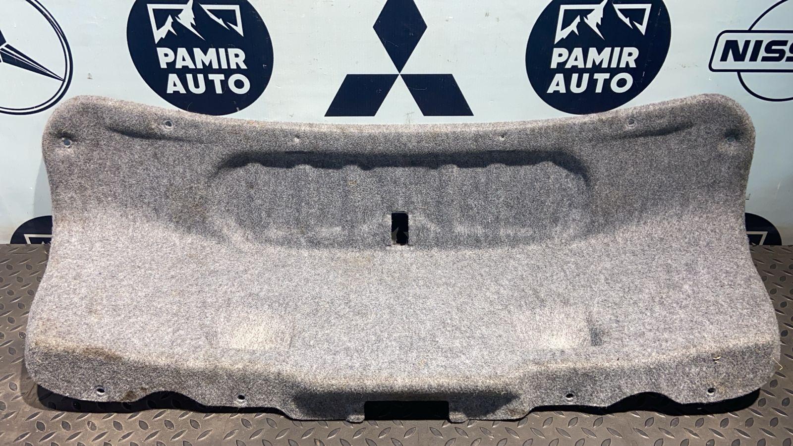 Обшивка крышки багажника BMW 3/E46 1998-2007