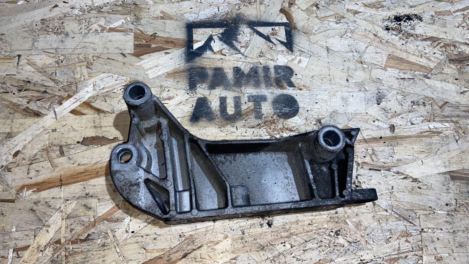 Кронштейн двигателя Opel Vectra/C 2002-2008