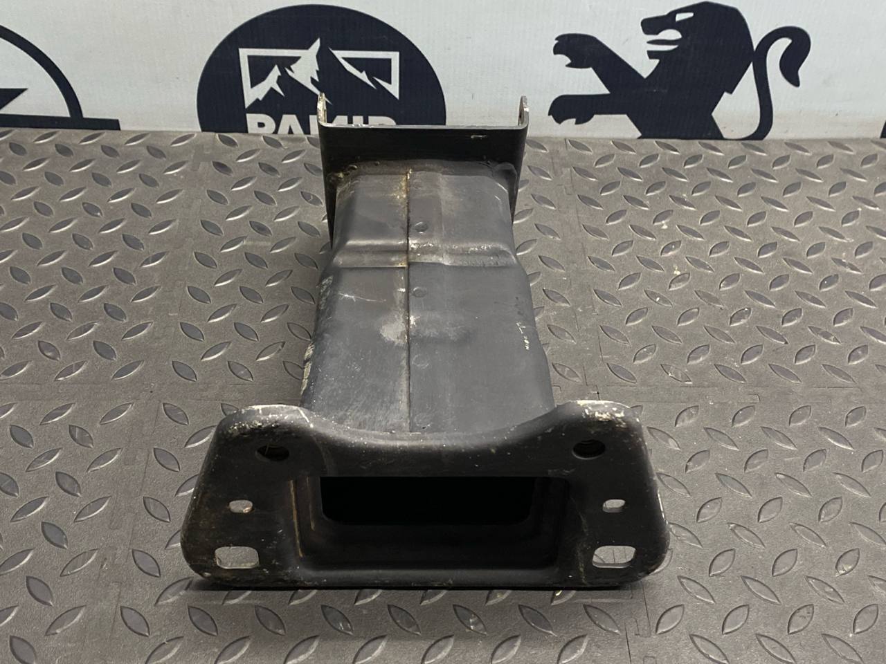 Кронштейн усилителя бампера передний левый Mercedes M/W164 2005-2011 — изображение 3