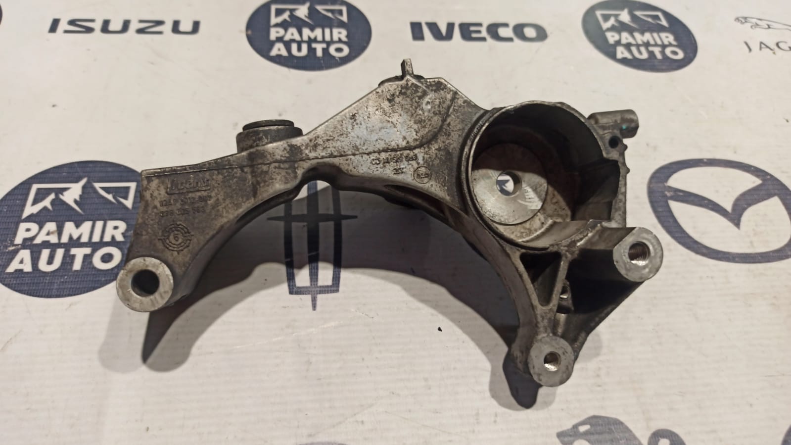 Кронштейн генератора Opel Zafira/B 2005-2014