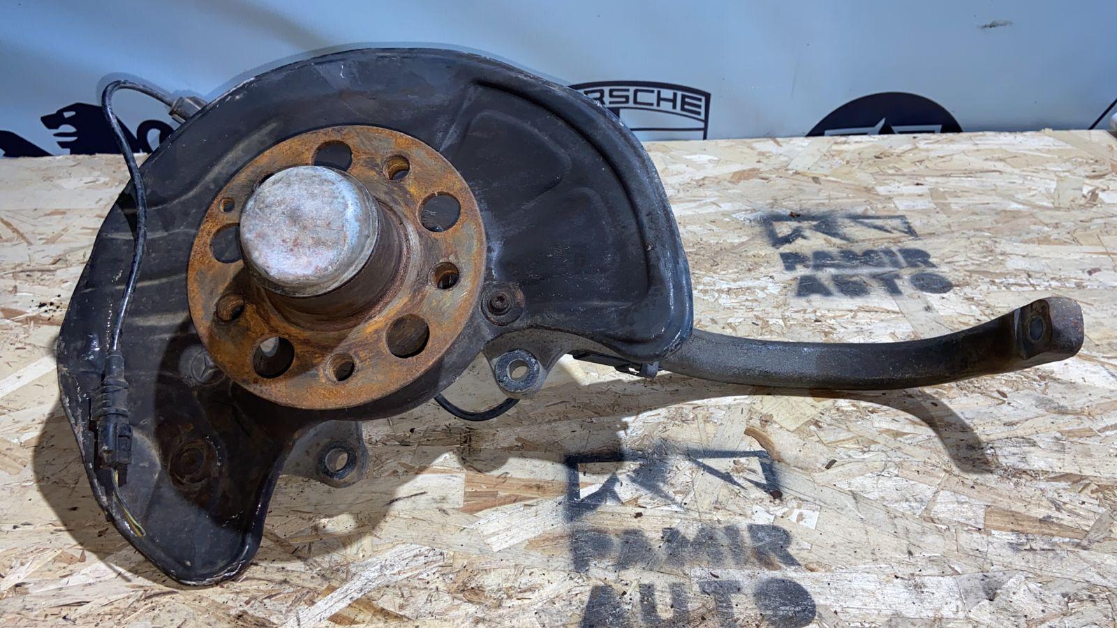 Кулак поворотный передний левый Mercedes E/W211 2002-2009