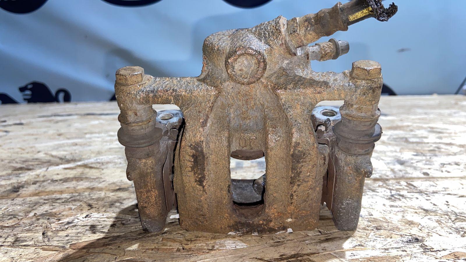 Суппорт задний левый Mercedes B/W245 2005-2011