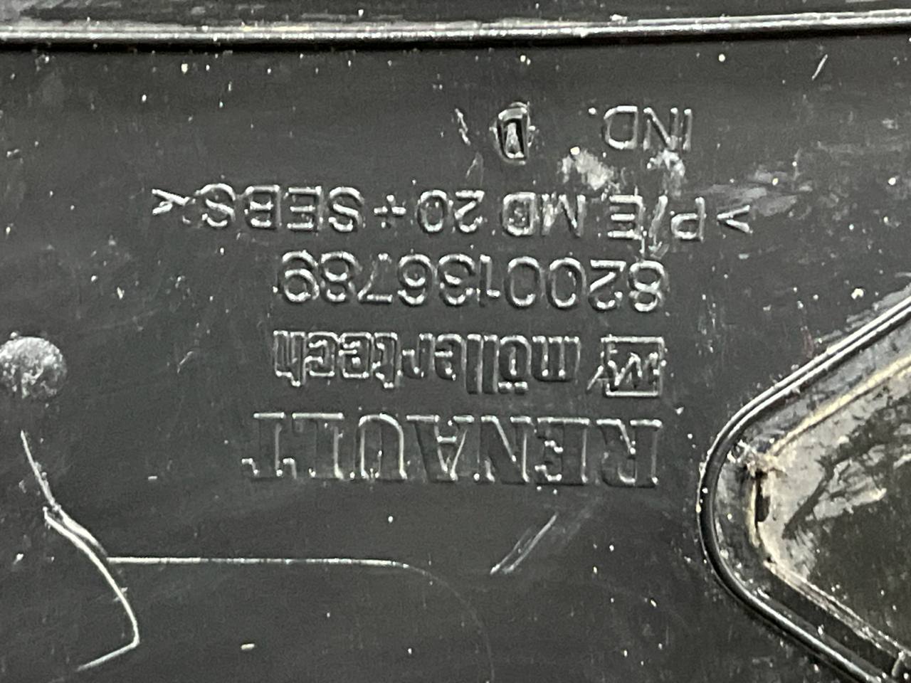 Решетка под лобовое стекло (Жабо) Renault Scenic/2 2003-2009 — изображение 3