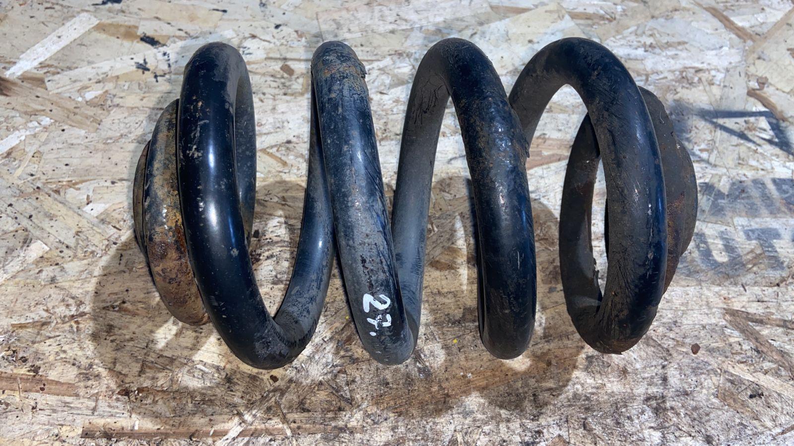 Пружина задняя Mercedes Vito/W638 1996-2003