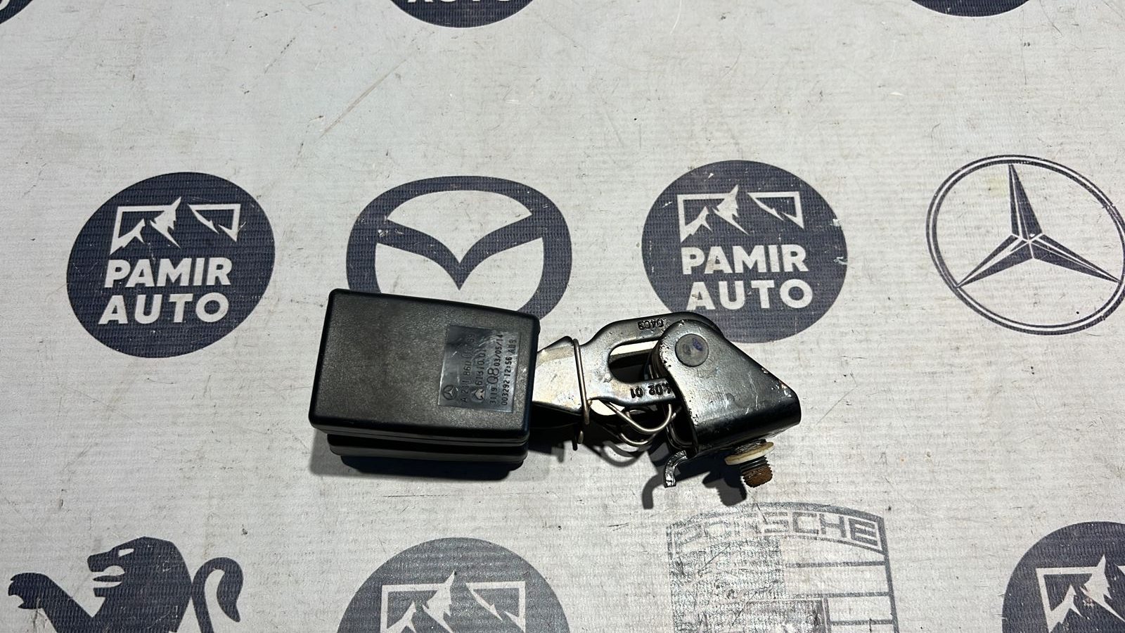 Ответная часть ремня безопасности задняя правая Mercedes E/W211 2002-2009