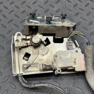 Замок крышки багажника Ford Mondeo/3 2000-2007