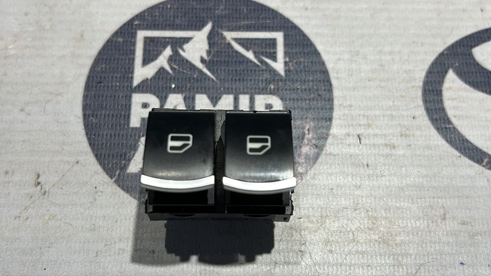 Блок управления стеклоподъемниками Volkswagen Golf/5 2003-2009