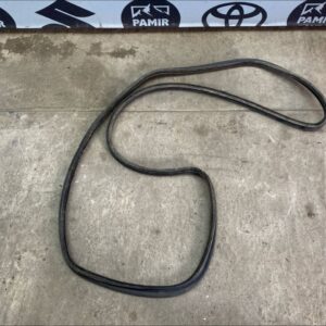 Уплотнитель багажника Mercedes C/W202 1993-2001