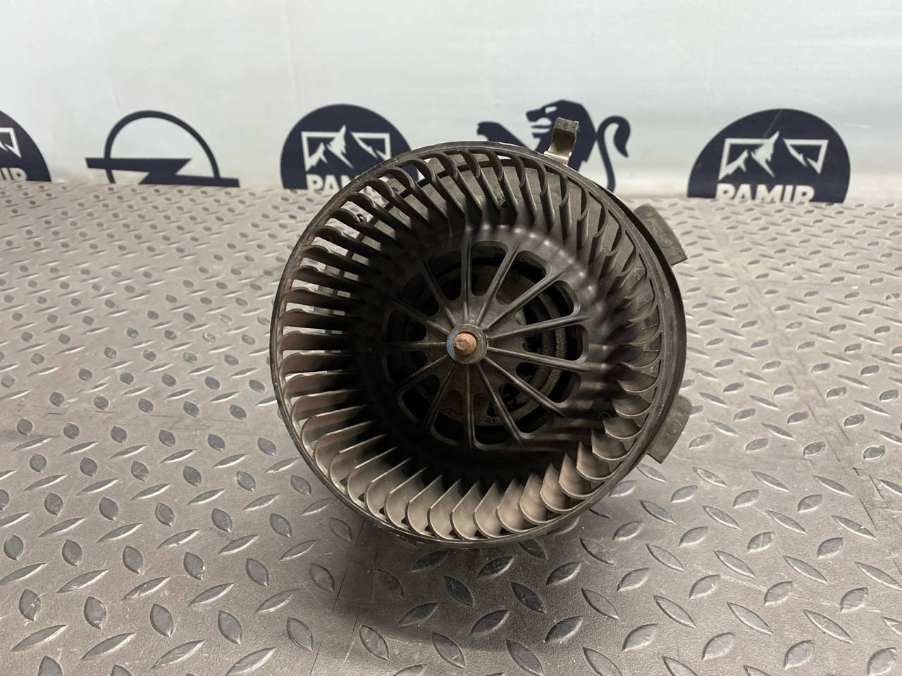 Моторчик отопителя Opel Zafira/B 2005-2014