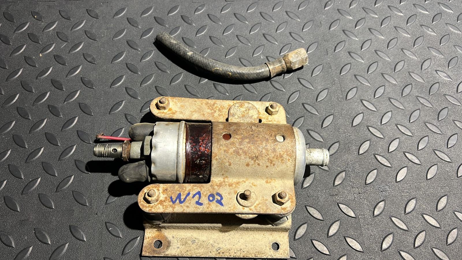 Насос топливный Mercedes C/W202 1993-2001