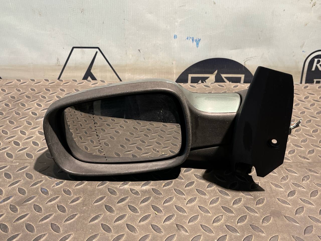 Зеркало левое Renault Scenic/2 2003-2009